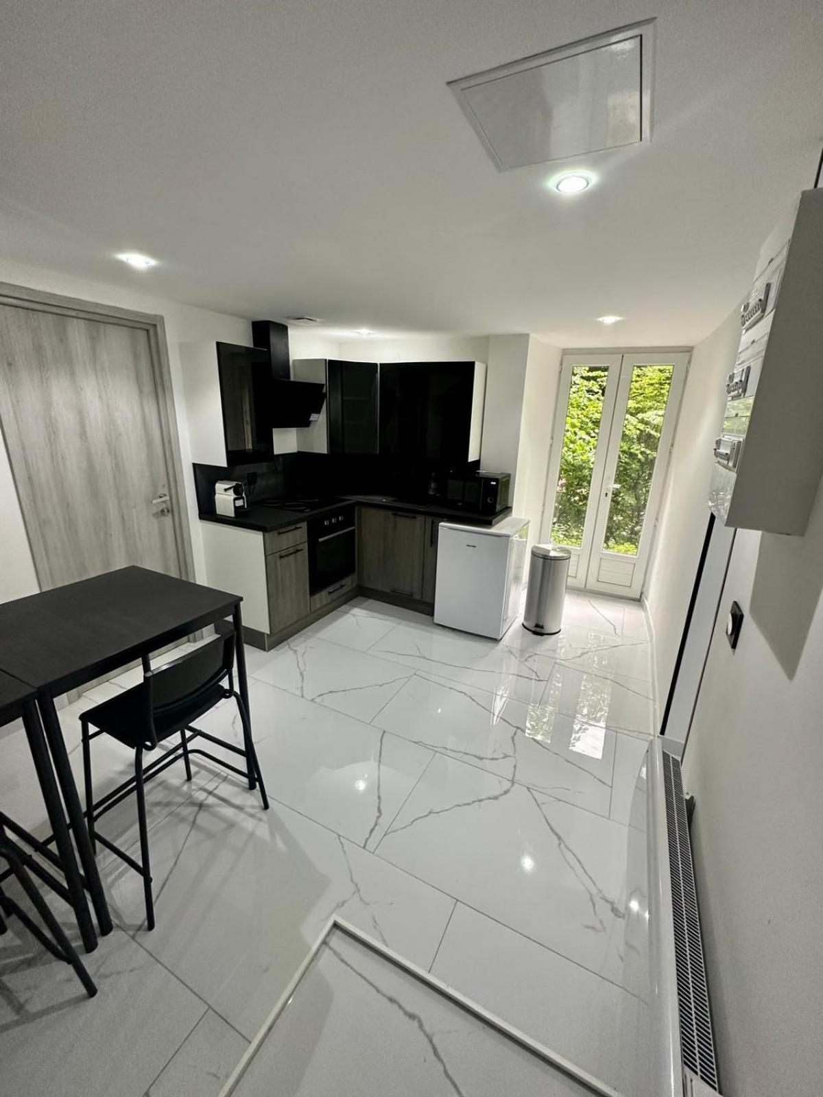Suite Cosy Chic Saint-Claude Exteriör bild
